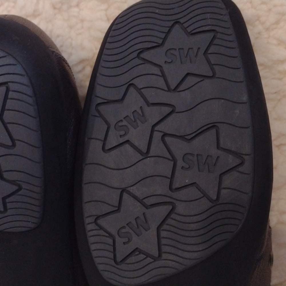 Stuart Weitzman Gray Metallic Lace Up Sporty Tenn… - image 6